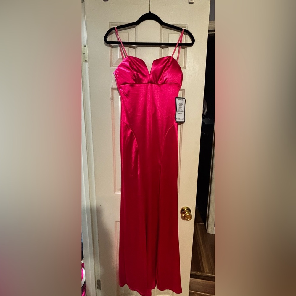 Elegant Fuschia Evening Gown